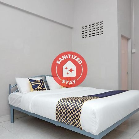 Oyo 2200 Hotel Gunung Sari Rantauprapat Екстер'єр фото