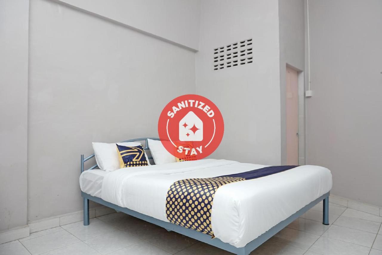 Oyo 2200 Hotel Gunung Sari Rantauprapat Екстер'єр фото