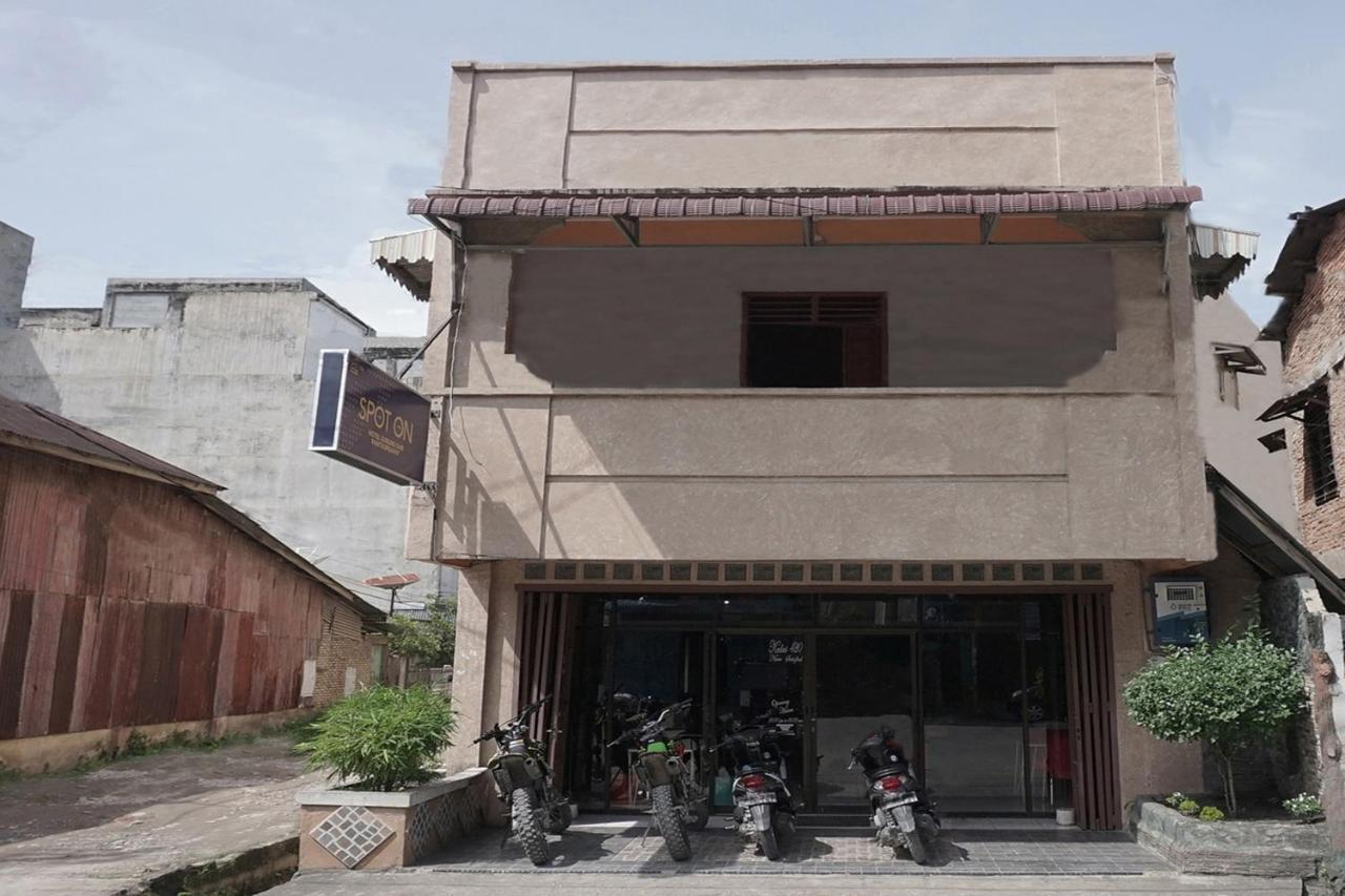 Oyo 2200 Hotel Gunung Sari Rantauprapat Екстер'єр фото